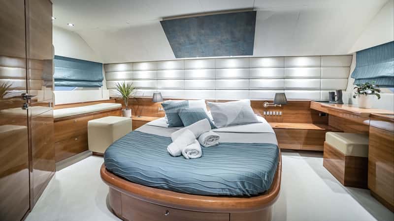 SUMMER THERAPY 21m motor yacht charter, photo 10