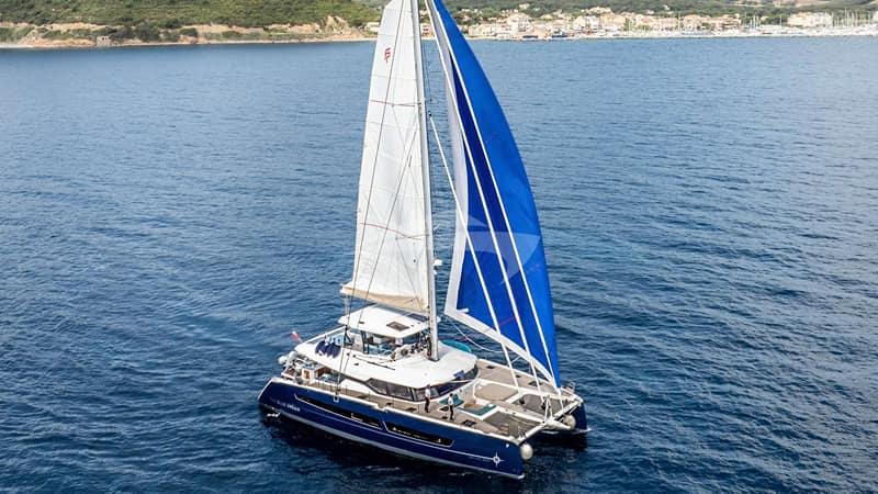 THE BLUE DREAM, Sail