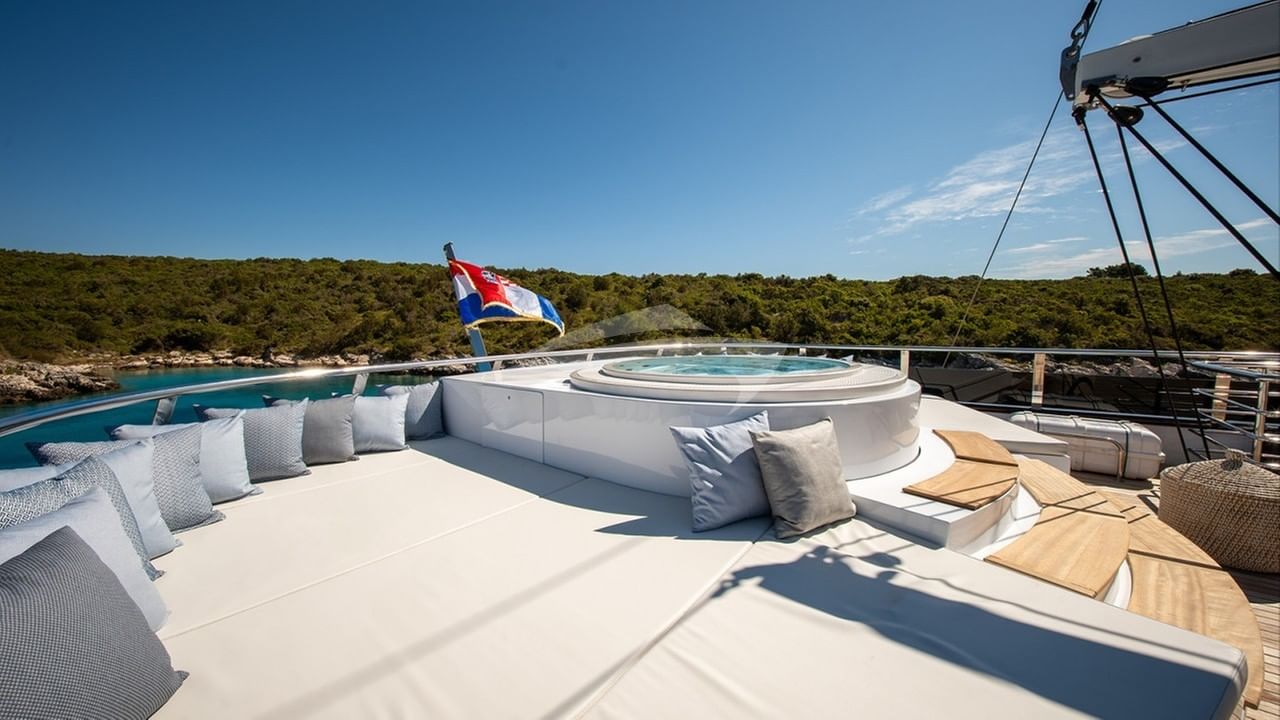 ANIMA MARIS Jacuzzi (2)