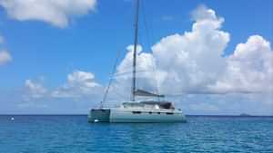 Yacht Charter ILLUSION With Worth Avenue Yachts