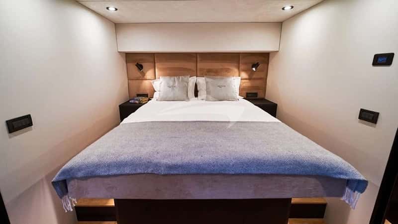 MOON DRAGON 18m sailing yacht charter, photo 6
