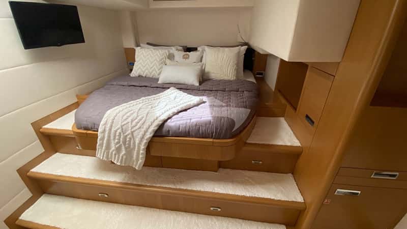 SERENITY 64 20m sailing yacht charter, photo 8