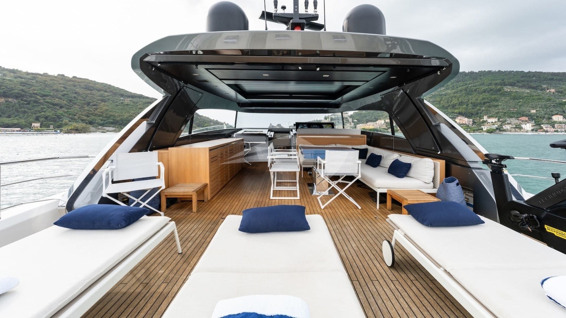 Bridgedeck sun loungers