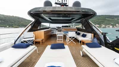 Bridgedeck sun loungers