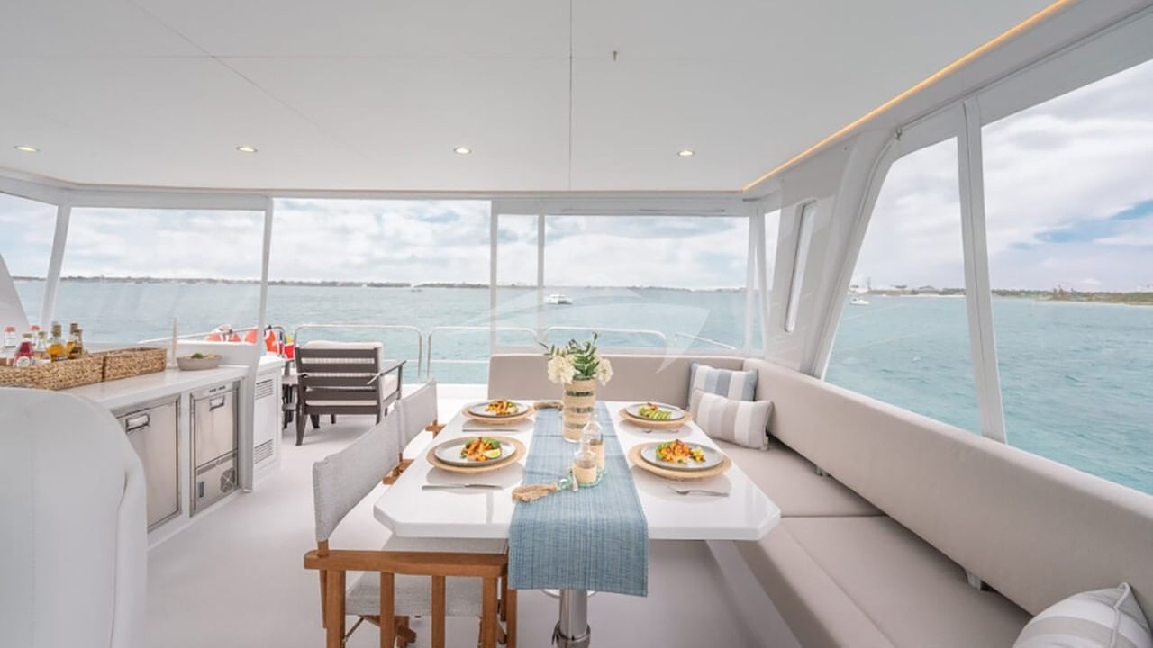 Al Fresco dining with open view