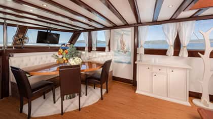 LUCKY YOU 37m sailing yacht charter, photo 8