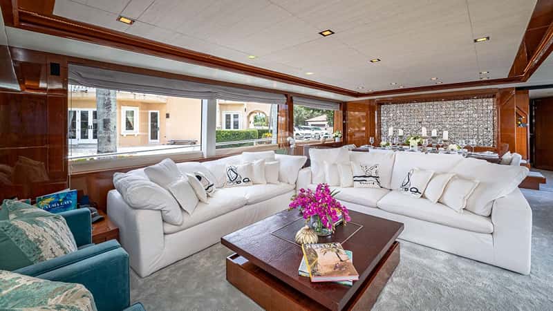 BEACHFRONT II 32m motor yacht charter, photo 2