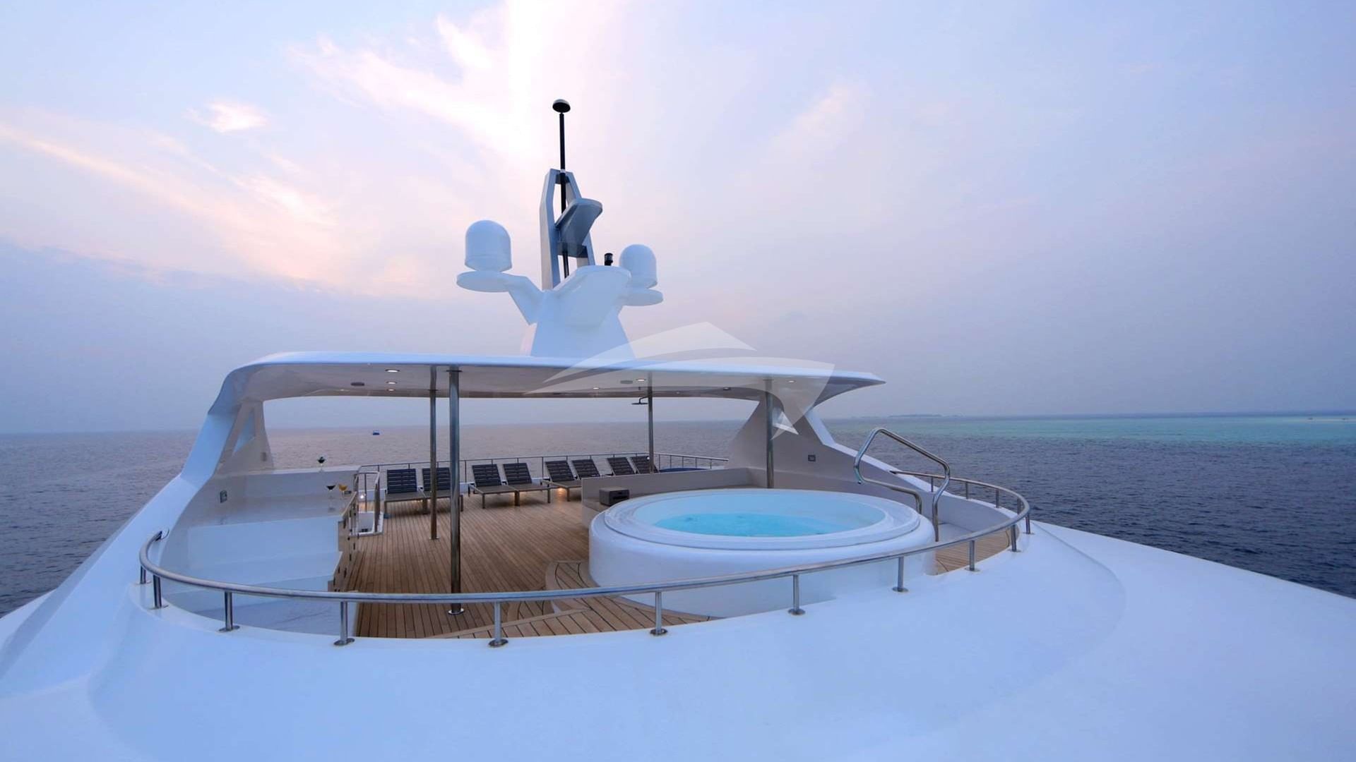 Deck Jacuzzi