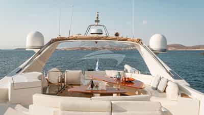 Flybridge area