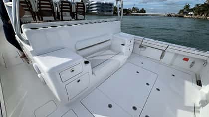 V55 17m motor yacht charter, photo 11