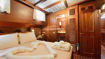 ZEPHYRIA II 32m motor yacht charter, photo 11