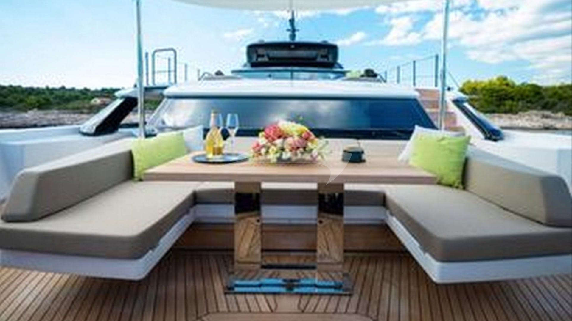 Foredeck Seating