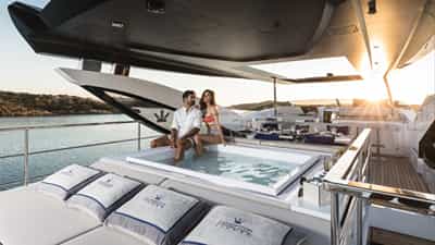 Deck Jacuzzi