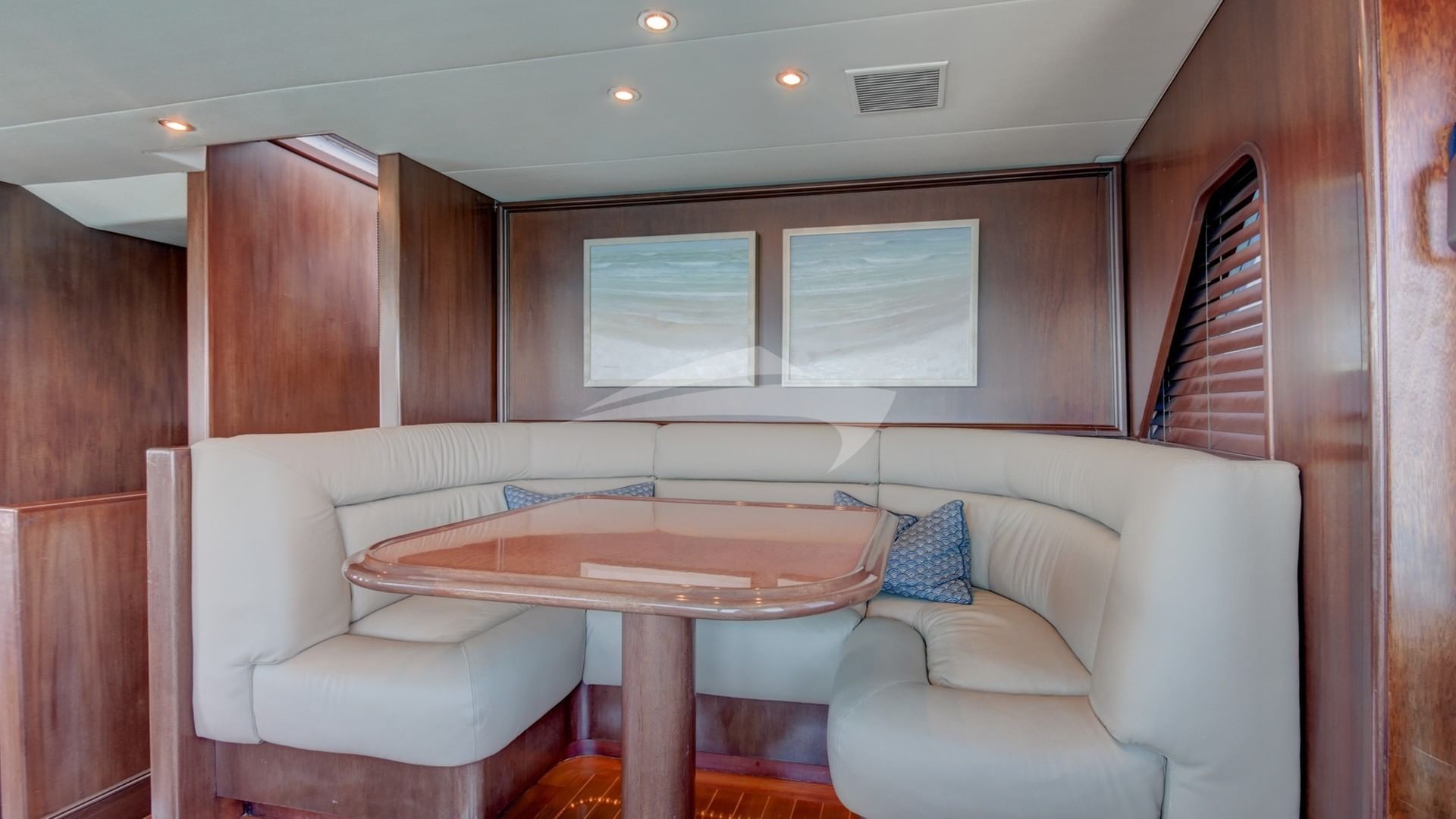 Pilothouse seating