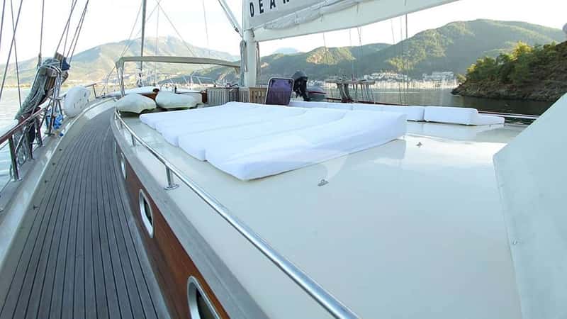 DEAR LILA 33m sailing yacht charter, photo 6