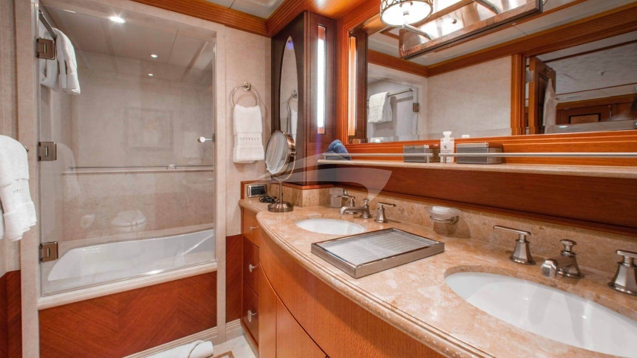 Lower Deck | Guest Stateroom Ensuite