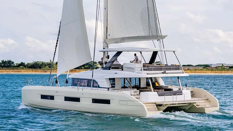 REVERIE 20m sailing yacht charter, photo 3