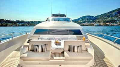 Bow Seating and Pads