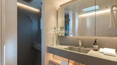 Master En Suite Bathroom