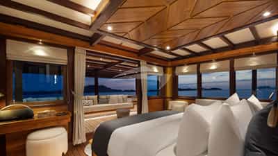 Queen Suite -5-