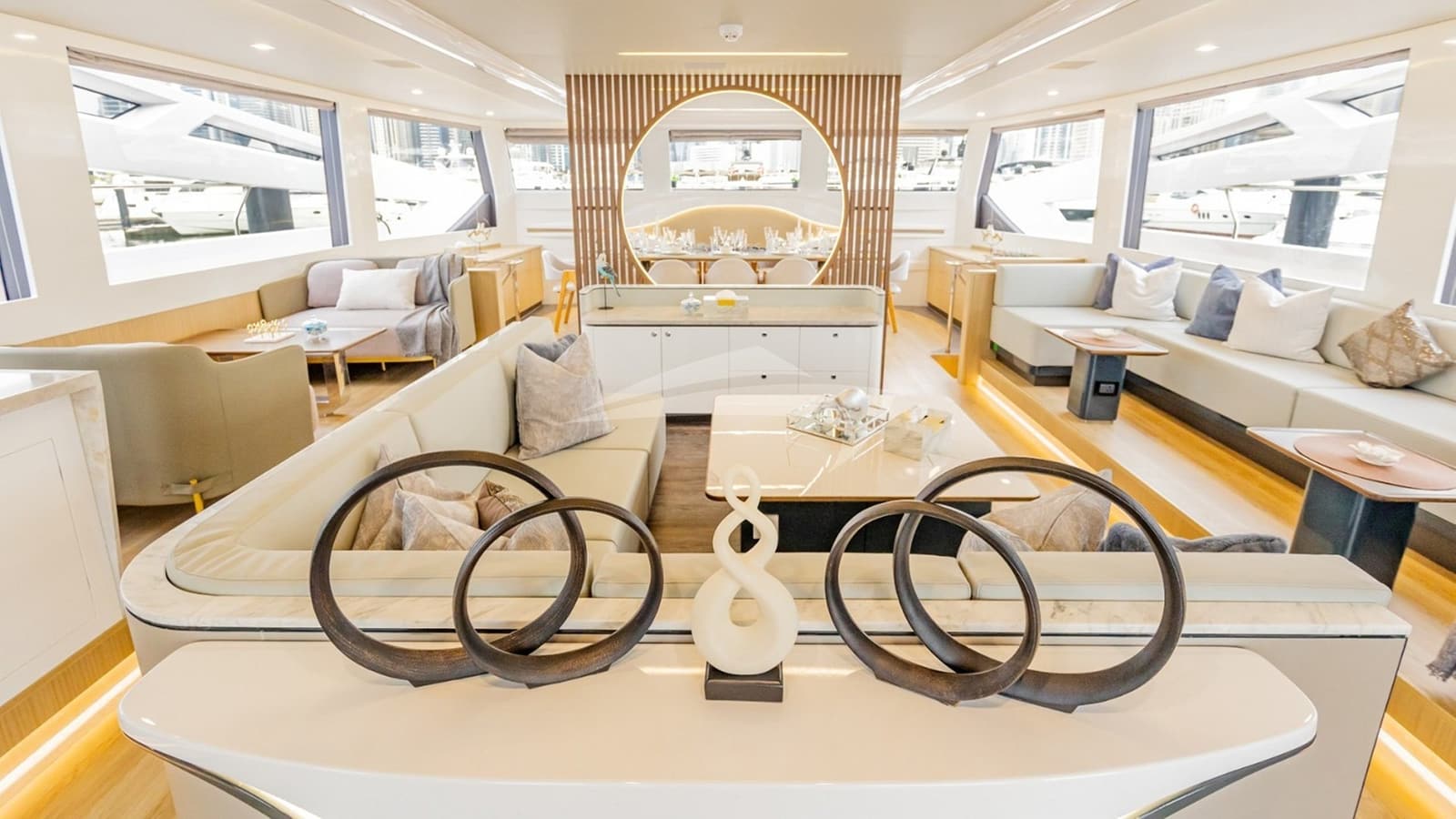 INFINITY, Aufnahme aus dem Yachtportfolio 4