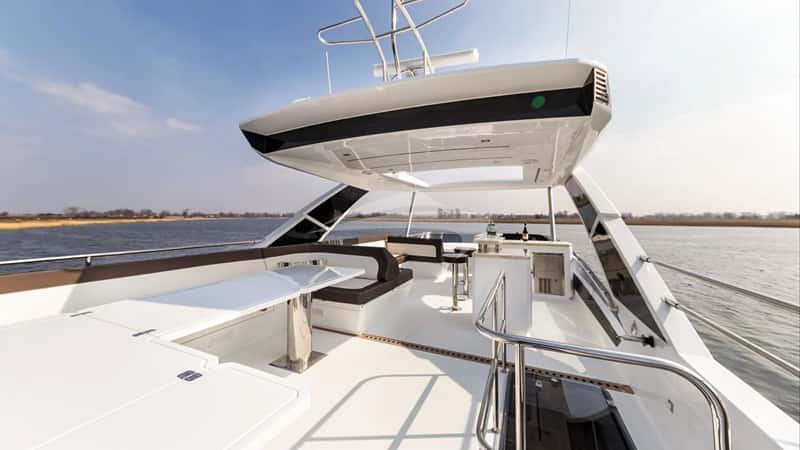 DON'T TELL MOM 21m motor yacht charter, photo 10
