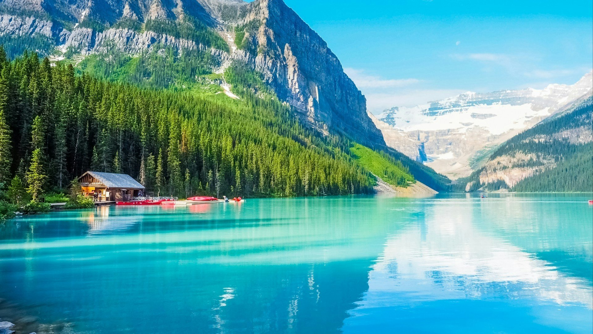 Beautiful Nature of Lake Louise in Banff National Park, Canada