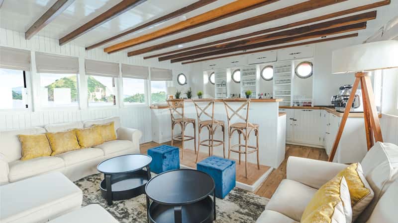 MISCHIEF 30m motor yacht charter, photo 9