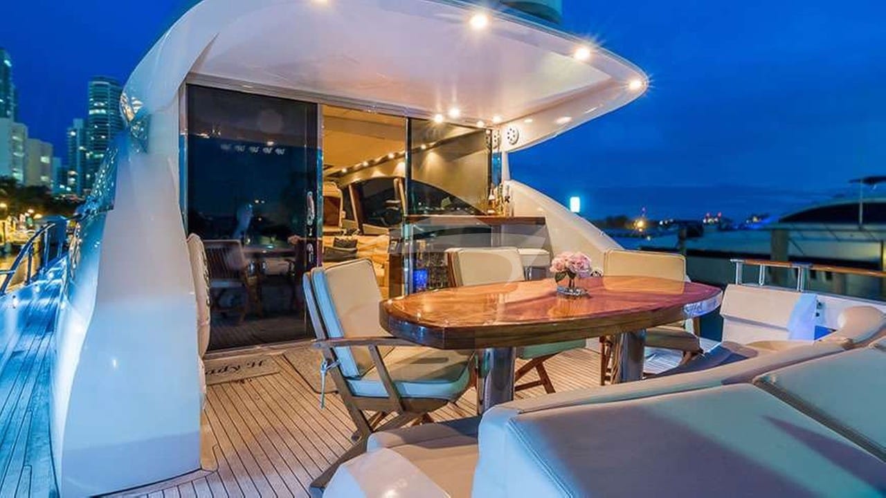 Deck Dining