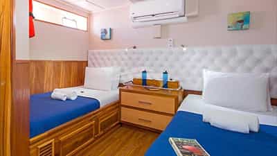 Lower deck twin cabin
