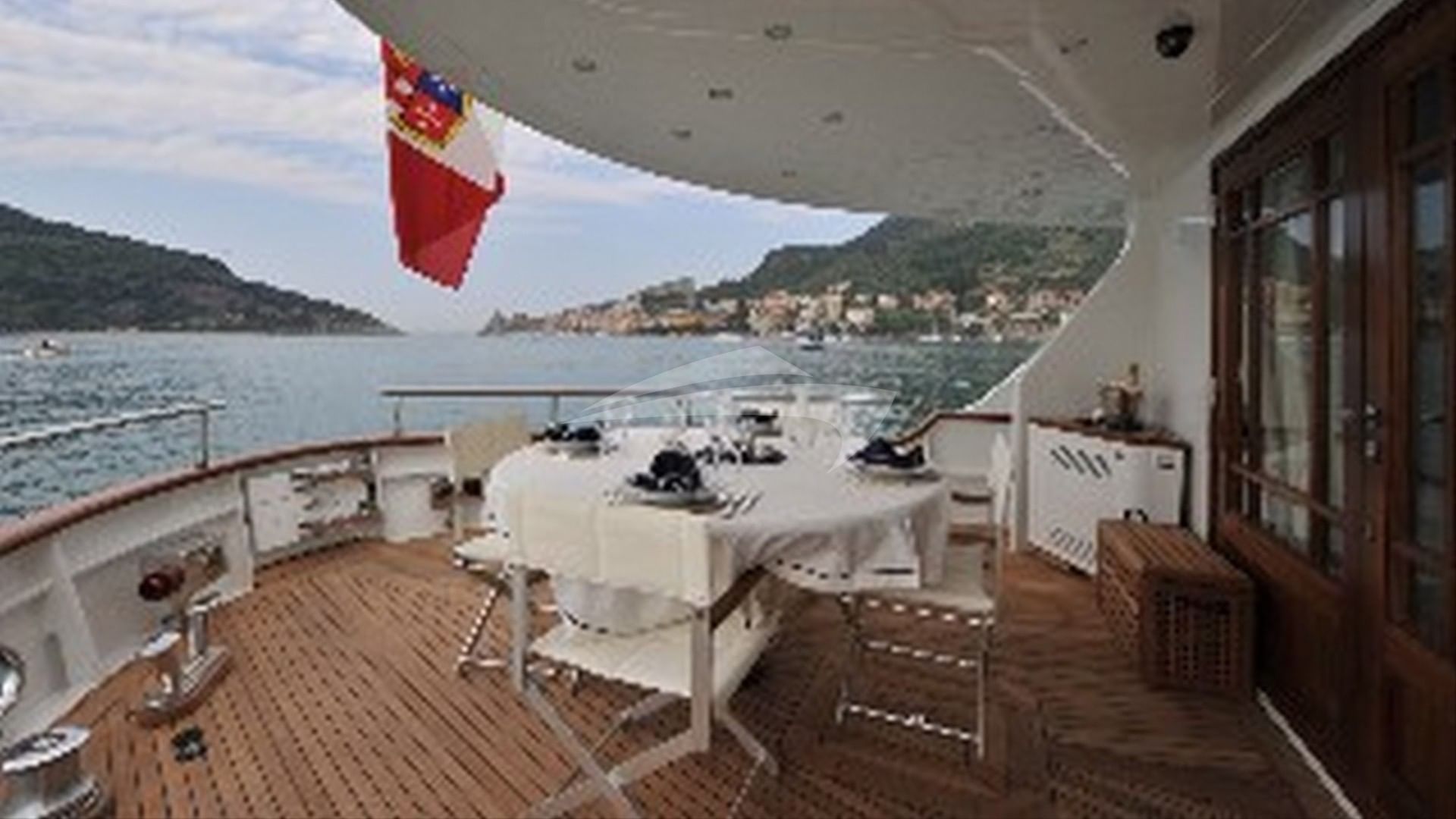 Aft deck seating