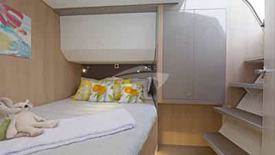 Guest cabin