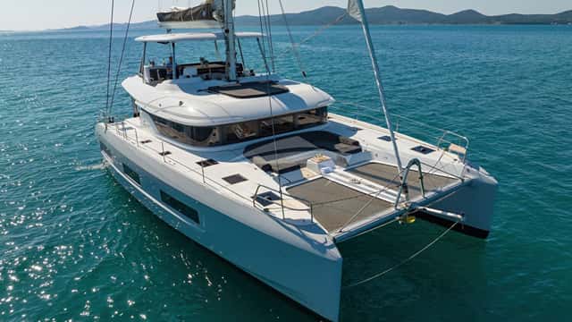 CHAMPAGNE PLEASE 17m sailing yacht for charter