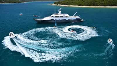 Tenders & Toys