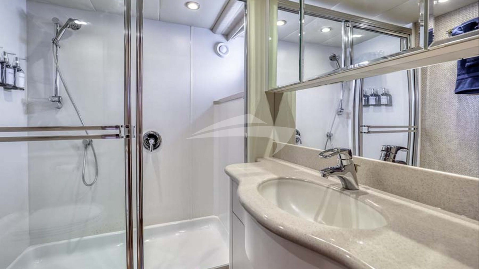 Primary Cabin Ensuite