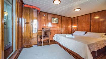 LUNA 33m motor yacht charter, photo 6