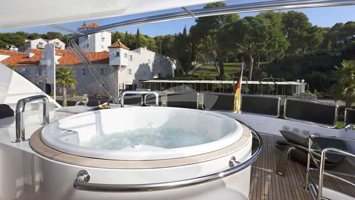 CONTE ALBERTI 27m motor yacht charter, photo 3