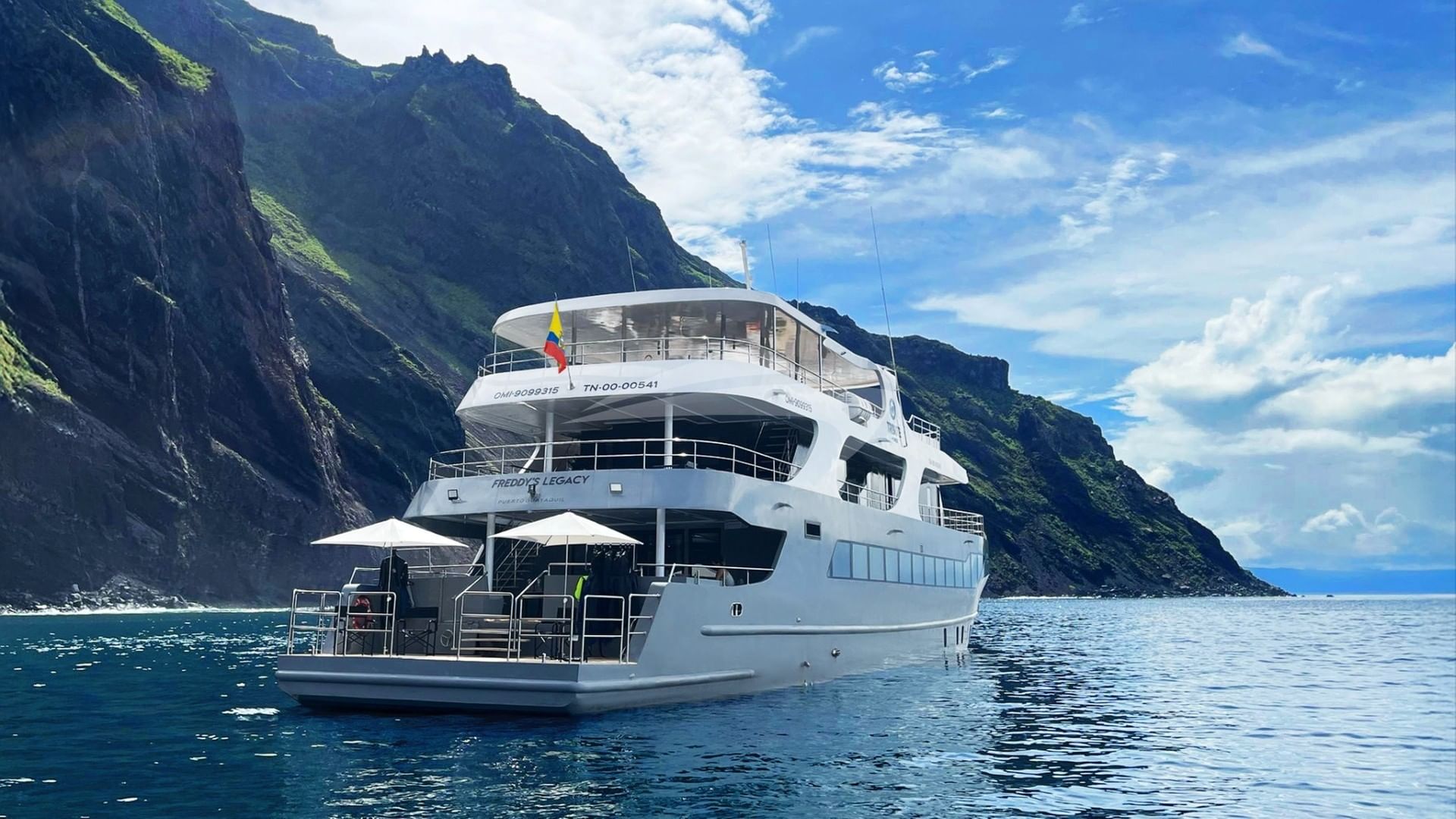 Tribute Stern Exterior View