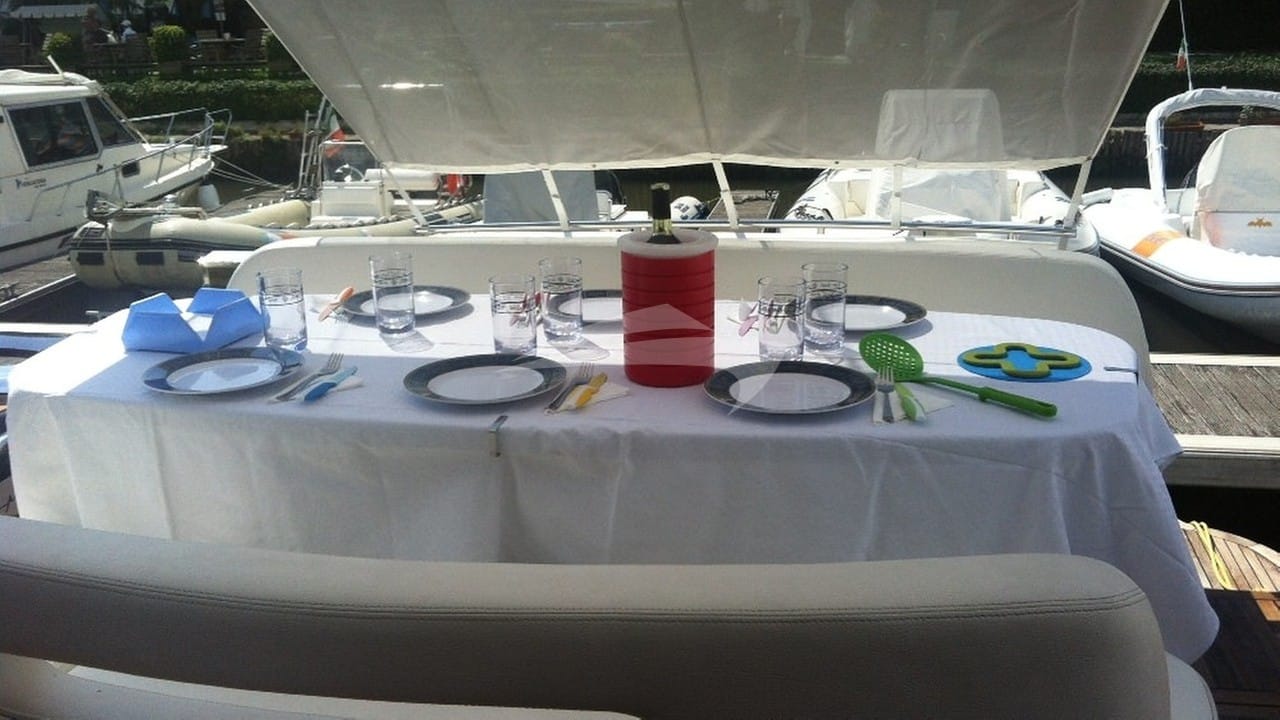 Deck Dining