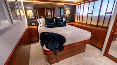 Queen guest stateroom 1