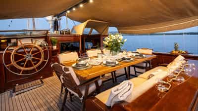 Deck Dining