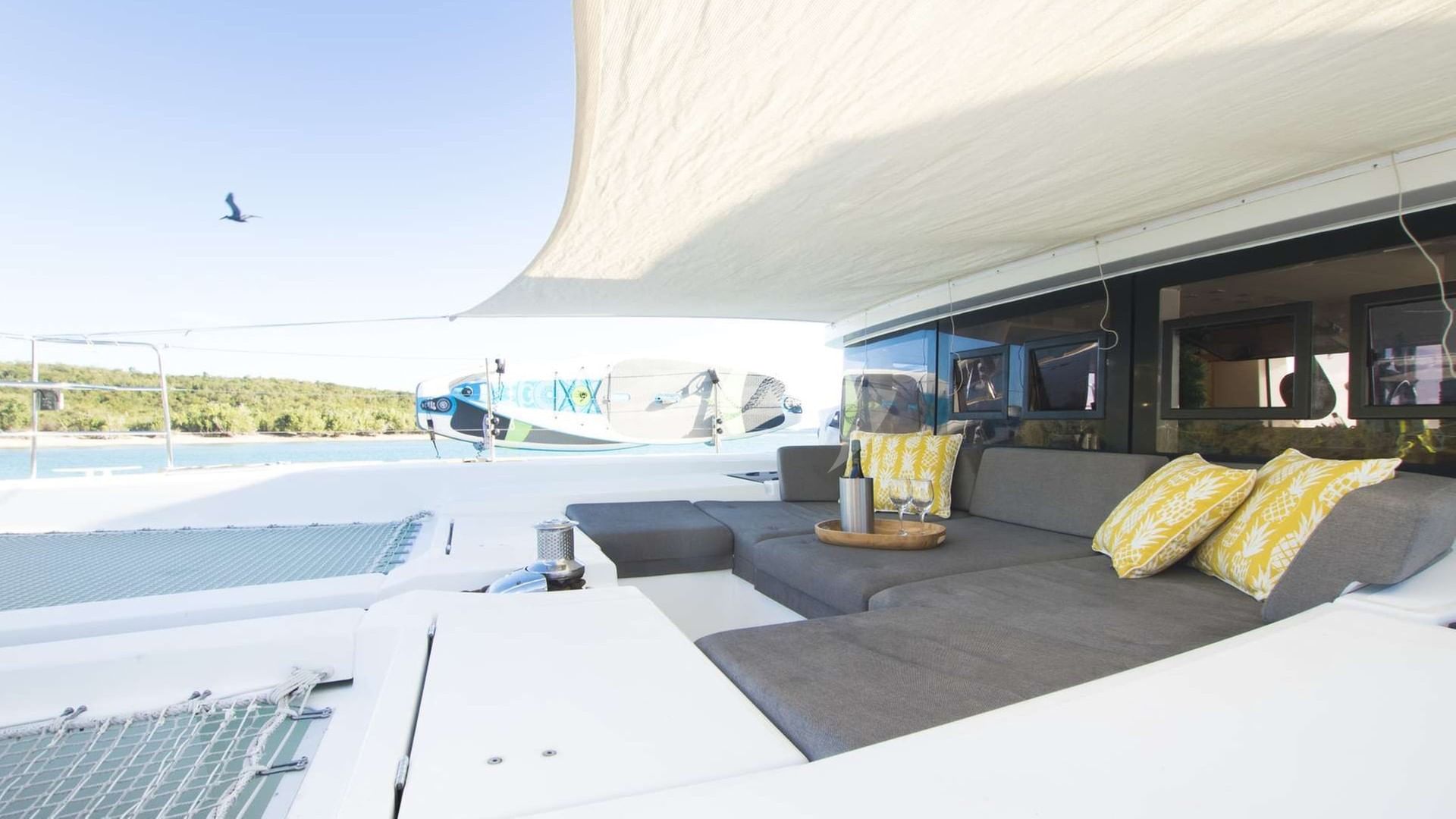 Forward cockpit seating