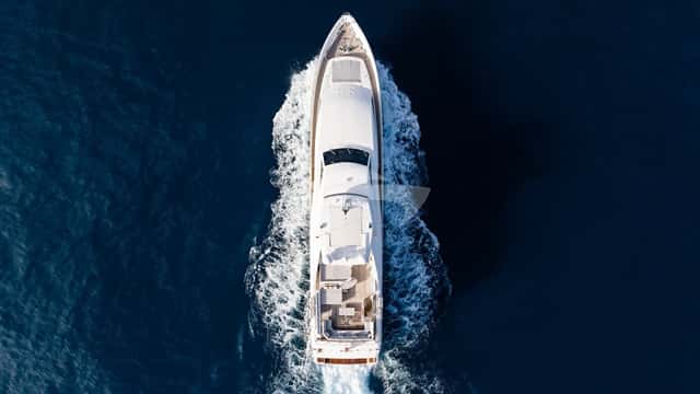 ROBUSTO yacht charter photo 4