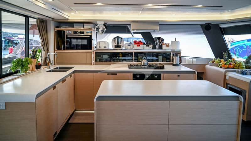 7TH HEAVEN 19m sailing yacht charter, photo 10