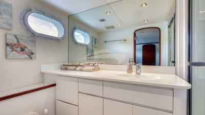 Guest Stateroom Head