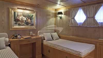 Twin Cabin