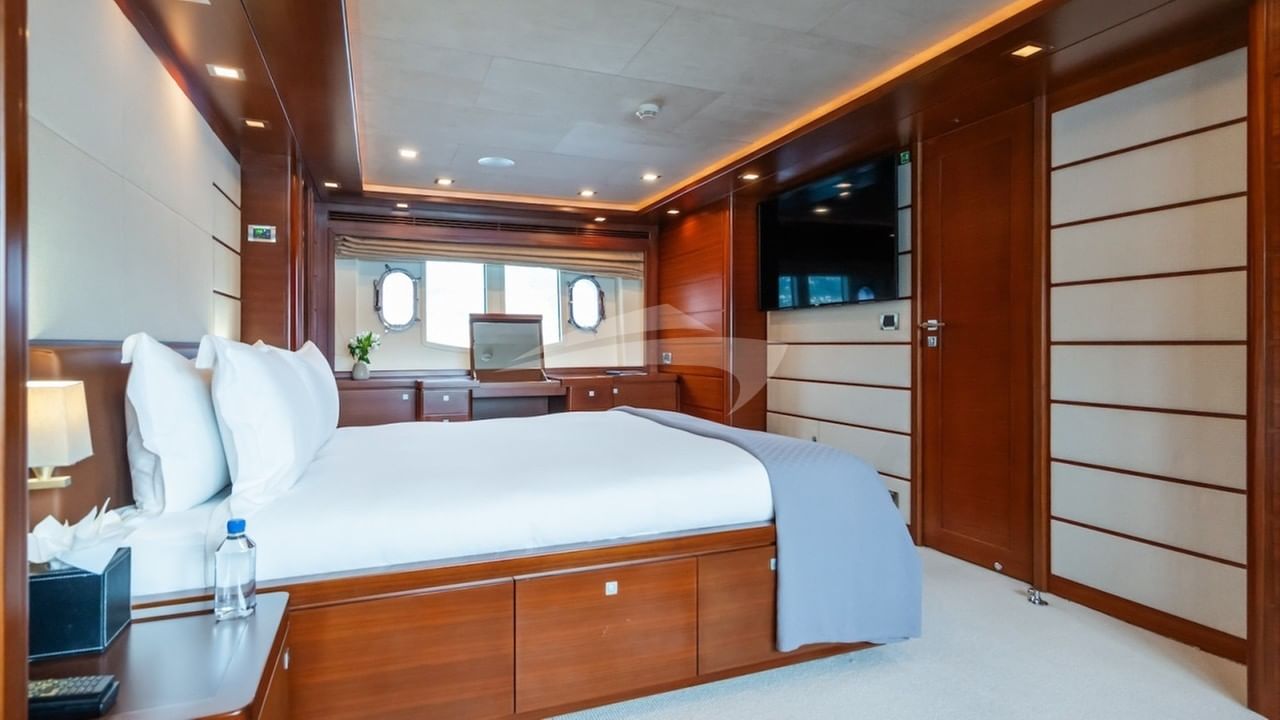 2 x VIP Staterooms