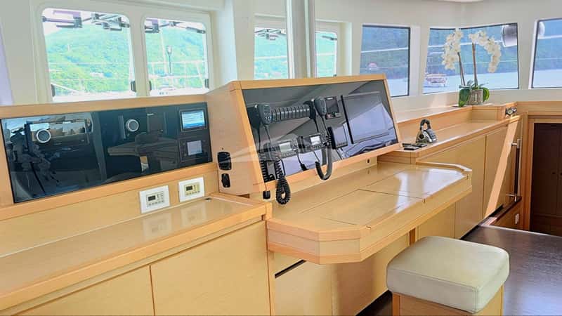 VALENTINA 19m sailing yacht charter, photo 7