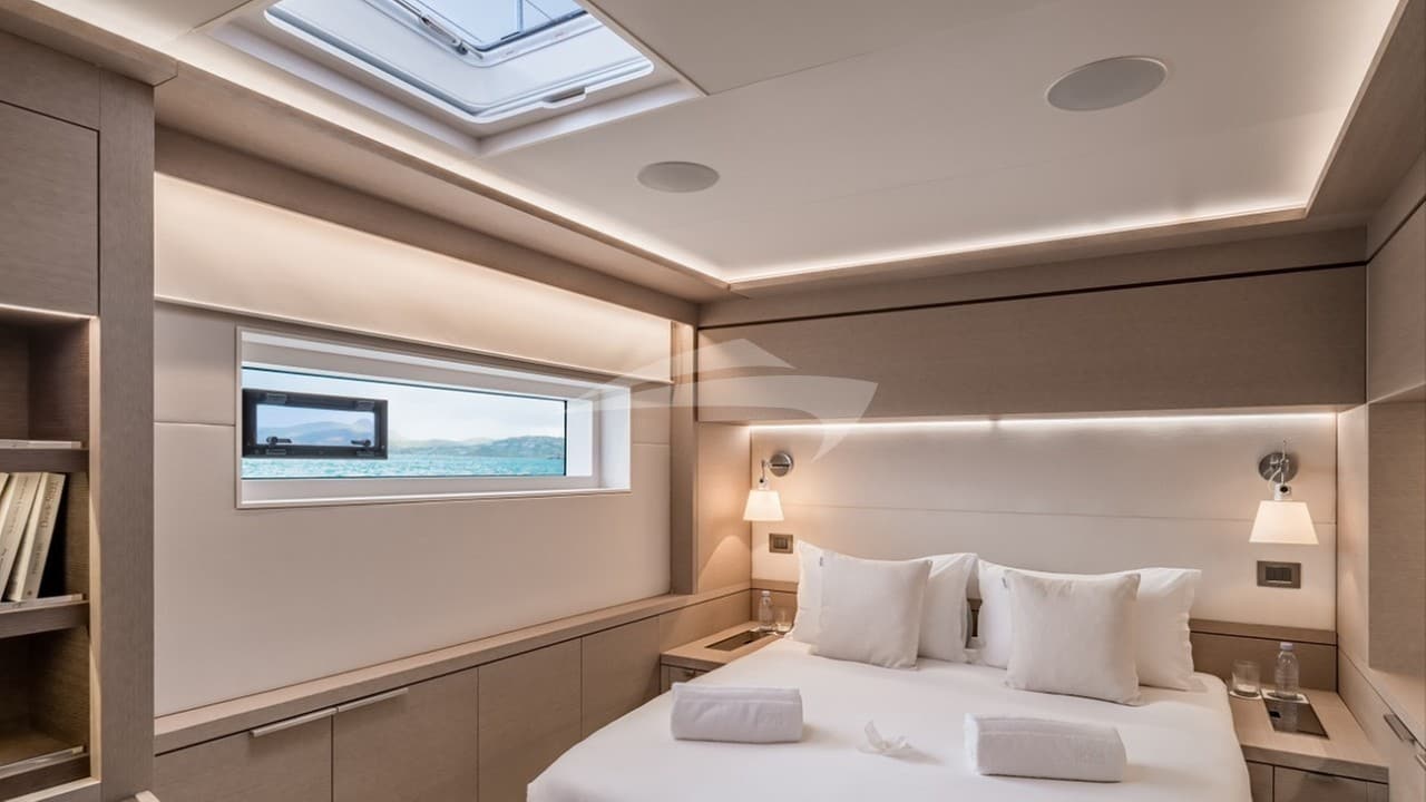 FRENCHWEST, Aufnahme aus dem Yachtportfolio 16