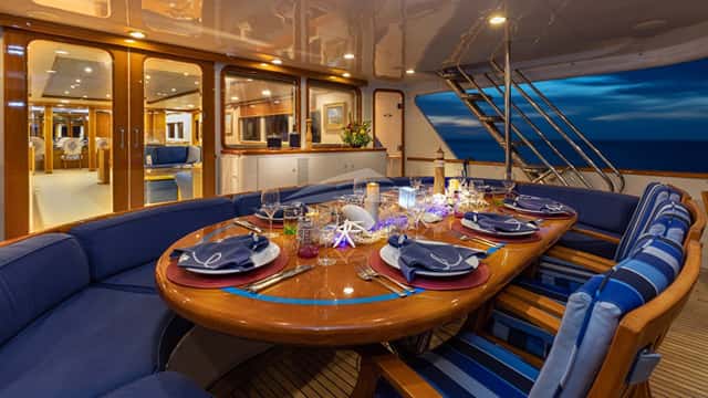 RENA yacht charter photo 2